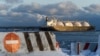 Танкер-газовоз LNG Dream біля причалу заводу з виробництва зрідженого природного газу (ЗПГ) у виробничому комплексі «Пригородное». Сахалін, Росія