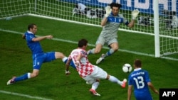 Зараз буде гол Манджукича… 14 червня 2012 року