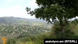Հայաստան - Տեսարան սահմանամերձ Չինարի գյուղից, արխիվ