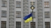 Законопроєкт надає Міністерству фінансів та Агентству відновлення (колишній Автодор) право за рішенням Кабміну здійснювати «правочини щодо переведення гарантованого державою боргу за запозиченнями, залученими у 2021 році»