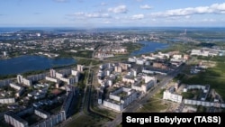8 серпня семеро людей загинули, троє постраждали на полігоні під Сєвєродвінськом в Архангельській області Росії при випробуванні ракети