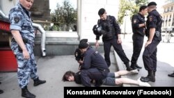 Момент задержания Константина Коновалова, 27 июля 2019, Москва
