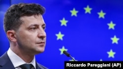 Указ президента України Володимира Зеленського набирає чинності з дня його опублікування