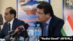 Акс аз нишасти матбуотии вазири тандурустии Тоҷикистон
