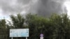 Дым над нефтеперерабатывающим заводом. Атырау, 23 сентября 2009 года.