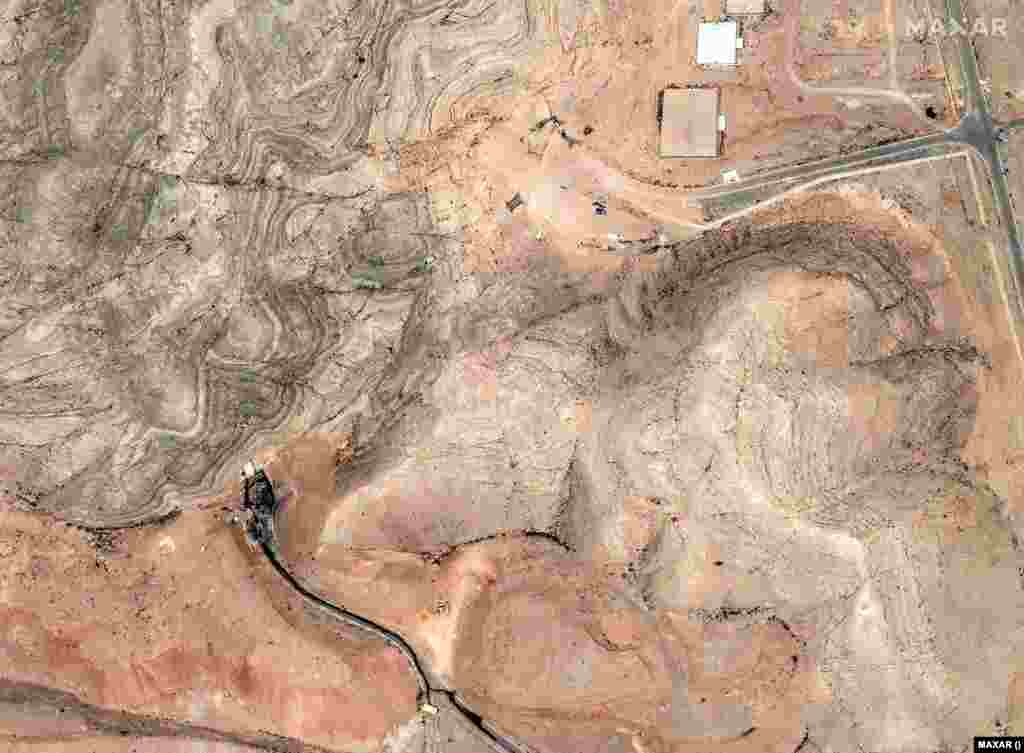Centrul de Cercetare pentru Tehnologie Nucleară Isfahan pe 20 iunie, înainte de atacurile aeriene americane, și din nou pe 22 iunie, după ce a fost lovit.