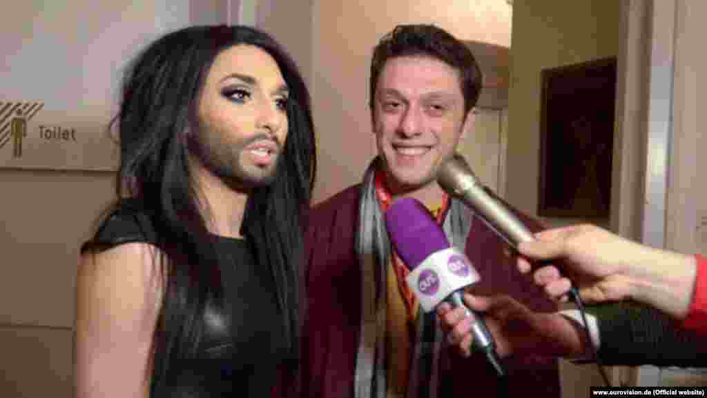 2014 жылы Eurovision байқауына Армениядан қатысқан әнші Aram Mp3-тің австриялық сақалды трансвестит Кончита Вурстың атына айтқан жаман сөзі жанкүйерлер ашуын тудырды. Aram кейіннен жария түрде кешірім сұрады.
