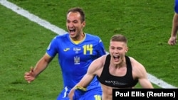 М’яч Артема Довбика  вже став легендарним і вперше в історії вивів Україну у чвертьфінал «Євро-2020» 