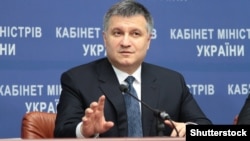 Аваков стверджує, що ніхто не отримає від нього «жодних преференцій»