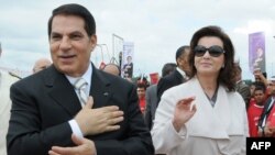 Tunisiň öňki prezidenti Ben Ali we onuň aýaly Leýla prezidenlik saýlawlary boýunça kampaniýada, Tunis, 11-nji oktýabr, 2009.