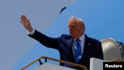 
«Президент Трамп поїде на саміт лідерів G7 в Канаді з 15 по 17 червня», – заявила речниця Білого дому