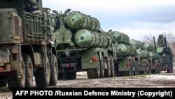 ЗРК С-400 під час спільних навчань збройних сил Росії та Білорусі. 9 лютого 2022 року