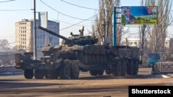 Танк сепаратистів у Макіївці, грудень 2014 року (©Shutterstock)