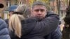 Кривой Рог. Украина. Орусиянын соккусунан үч баласы менен аялынан айрылган Максим 