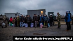 Обмін утримуваними особами на Донбасі поблизу Горлівки, 27 грудня 2017 року
