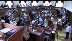 Գյումրիի ավագանու «Մայր Հայաստան» խմբակցությունը հորդորեց ՔՊ-ականներին միջնորդել Շիրակի թեմի առաջնորդի կալանքի հարցում