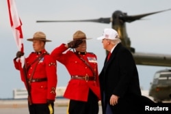 Президент США Дональд Трамп прибывает на саммит G7. 15 июня 2025 года